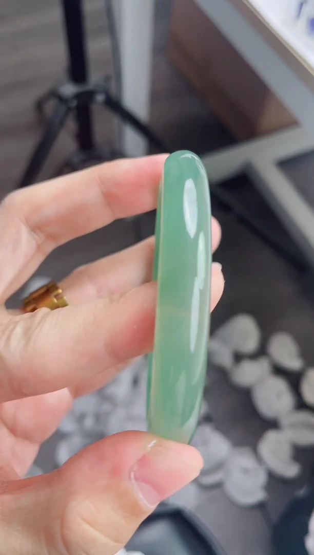 未镶嵌手镯石英质玉87-60