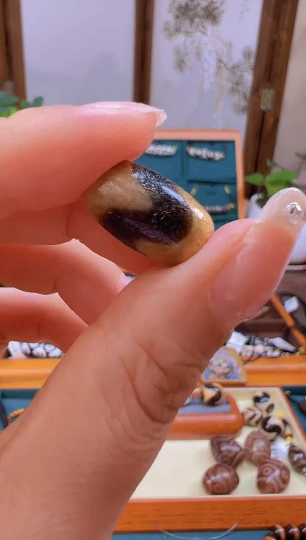 未镶嵌颈饰玛瑙/玉髓16.(微瑕随机发货)