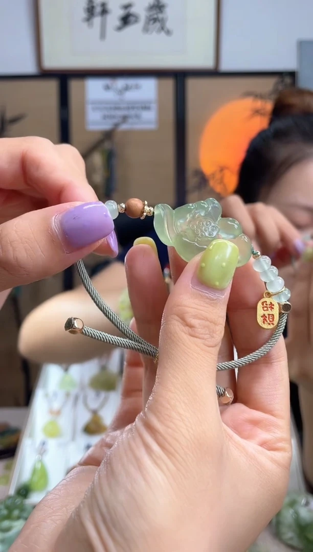 岫玉未镶嵌手链多样性发货其中发一