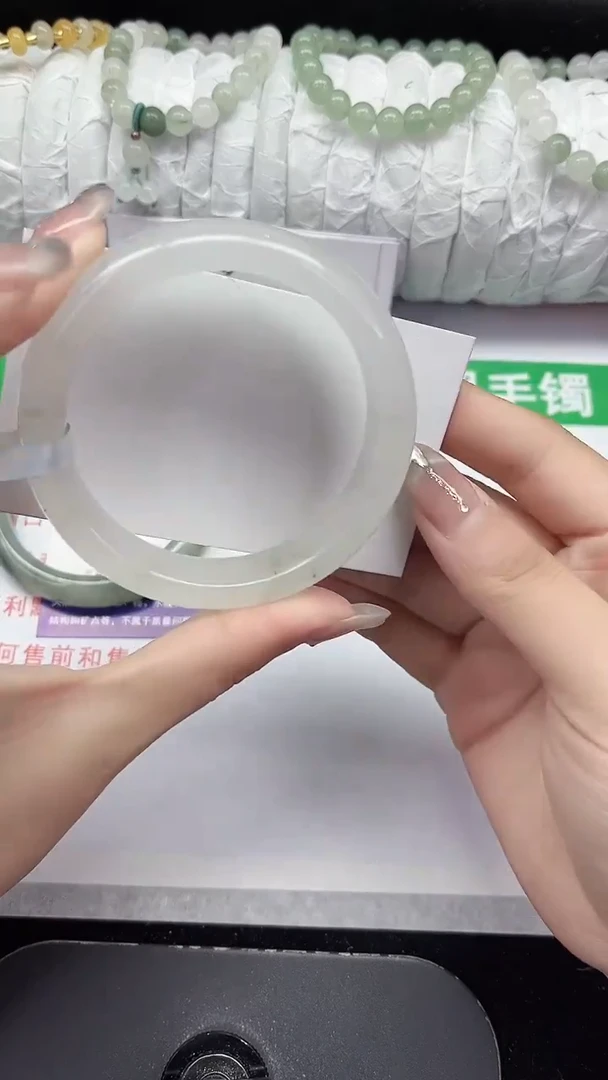 未镶嵌手镯石英质玉77-56/57