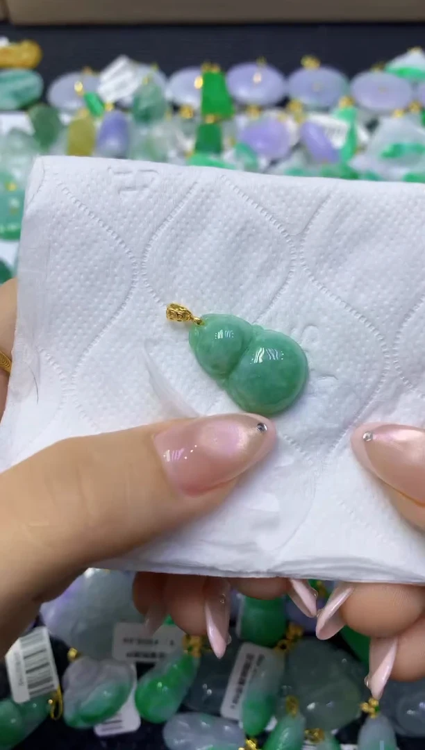 颈饰未镶嵌翡翠天然缅甸翡翠A货
