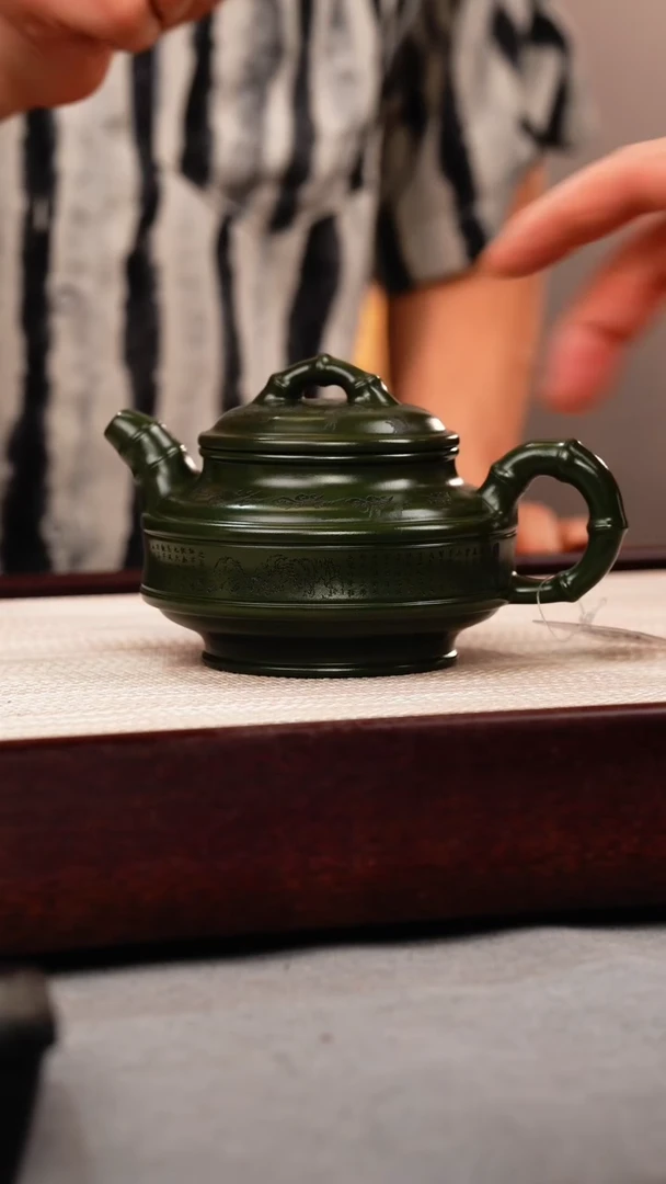 茶壶紫砂绿泥 双线竹鼓 刻绘