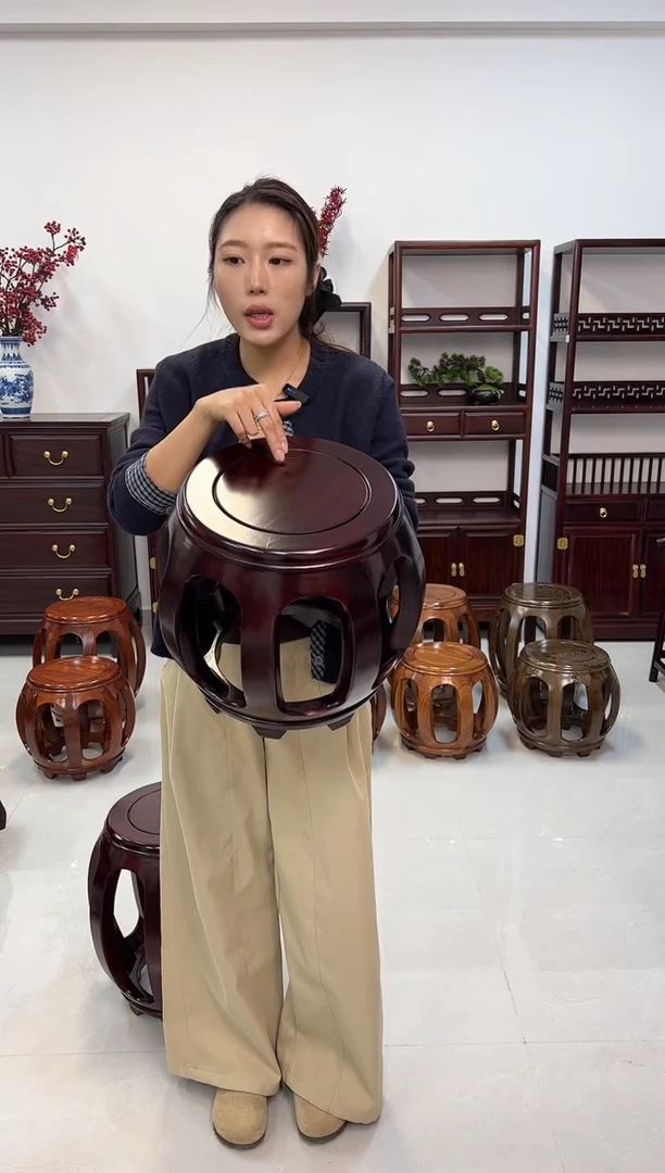 花梨木类家具一对亚花梨小号酸枝色鼓凳
