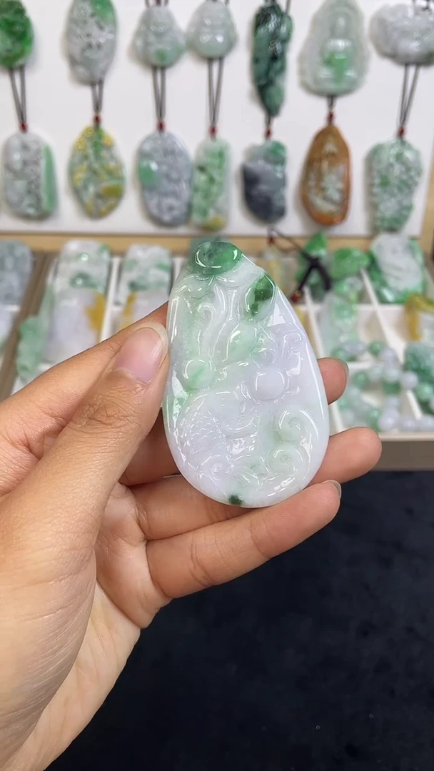 颈饰未镶嵌翡翠1