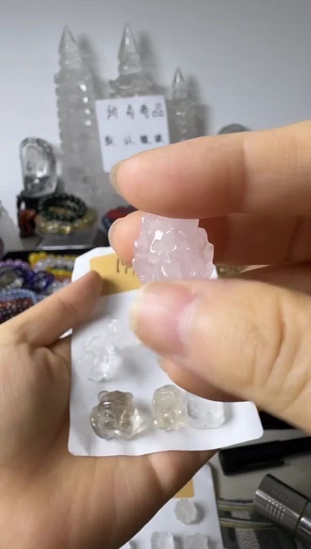 颈饰未镶嵌水晶幸**?5矿坑微瑕