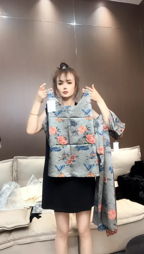 灰色花吊带3XL　码