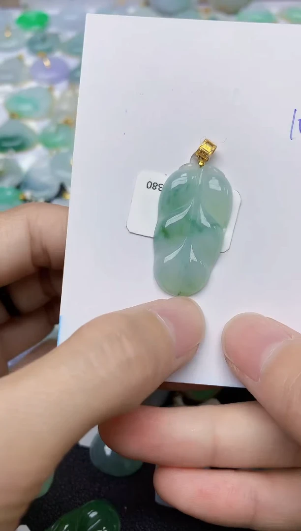 【闪购商品】翡翠颈饰18K金镶嵌107天然翡翠A货