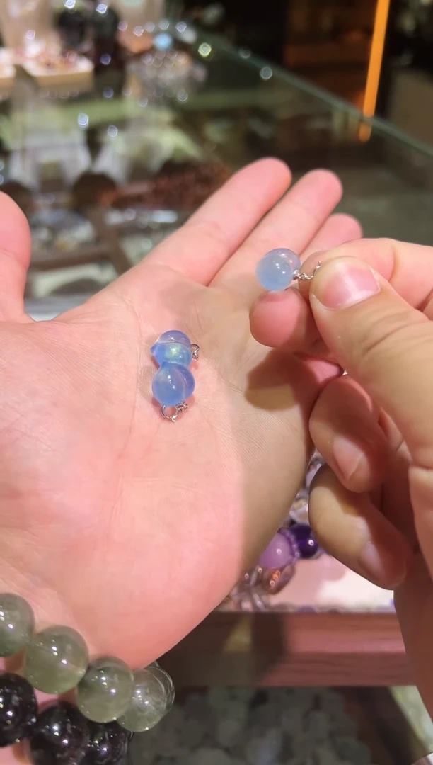 水晶手链未镶嵌海蓝宝屁桃吊坠（多样性发一）