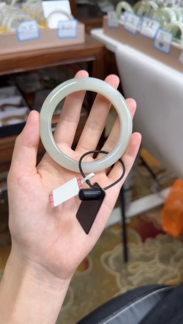 未镶嵌手镯和田玉58