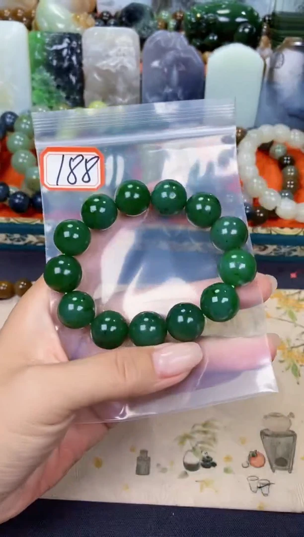 和田玉未镶嵌颈饰和田玉