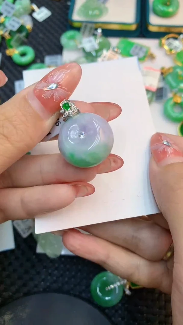 颈饰未镶嵌翡翠1