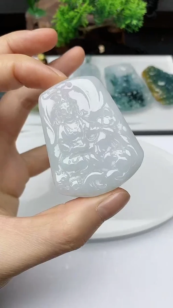 【闪购商品】翡翠颈饰未镶嵌