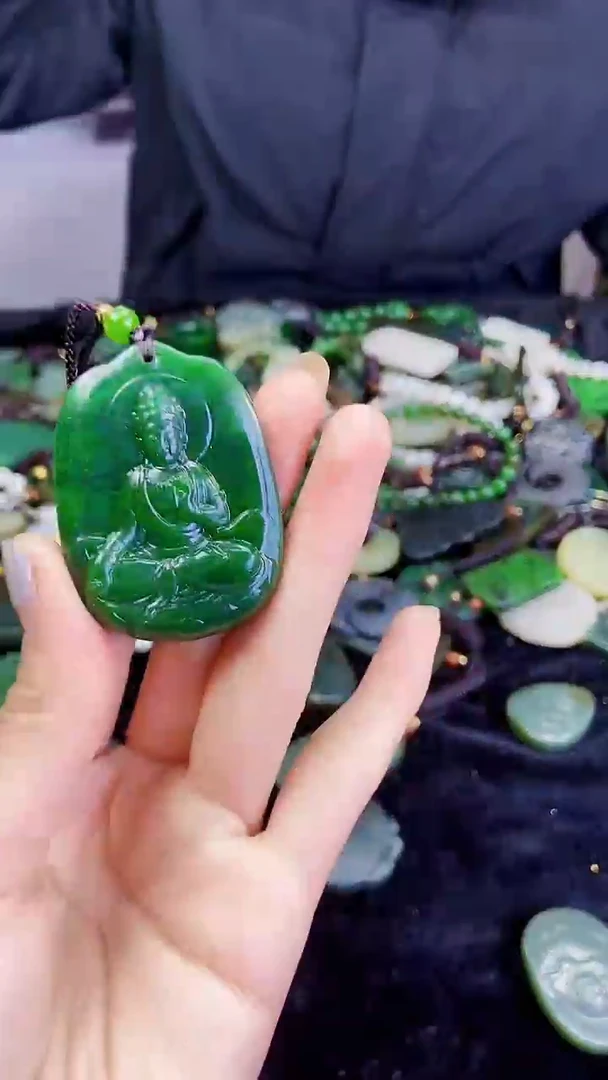 颈饰未镶嵌和田玉1