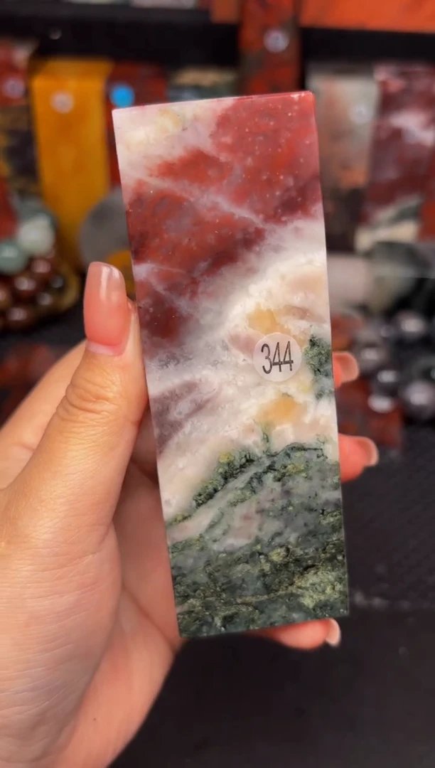 玉 桂林鸡血玉印章摆件 编号：344