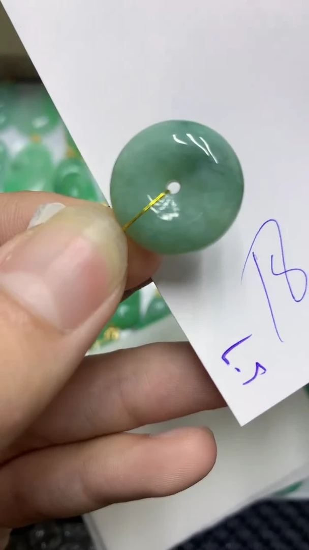 颈饰未镶嵌翡翠缅甸A货翡翠