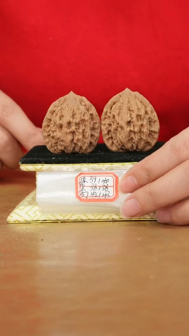 把件文玩核桃麦穗虎头