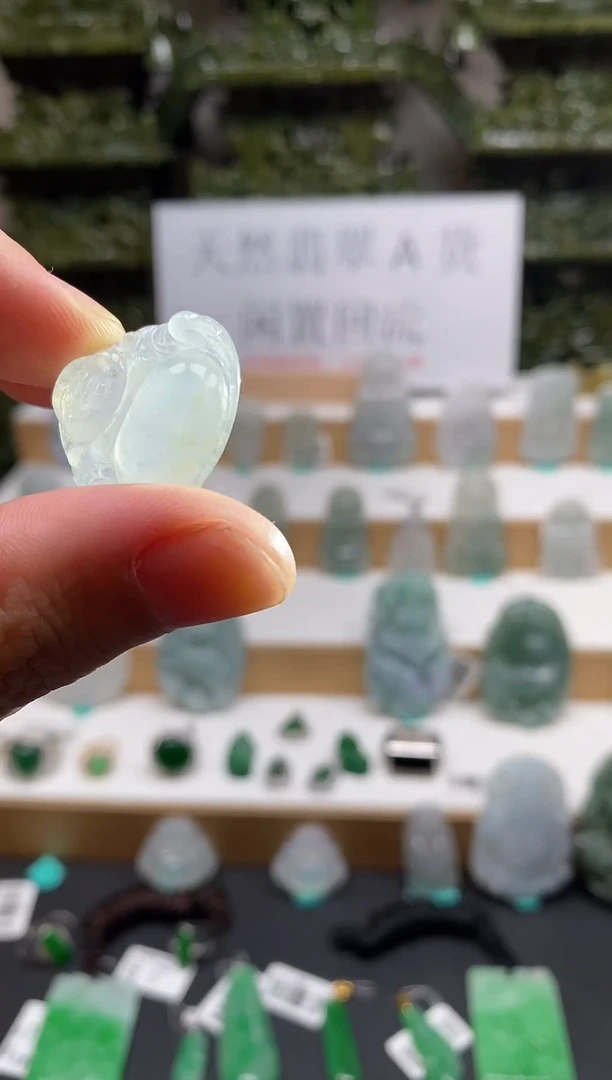 【闪购商品】翡翠颈饰未镶嵌佛公