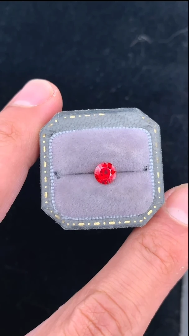 【闪购商品】蓝宝石裸石未镶嵌1克拉
