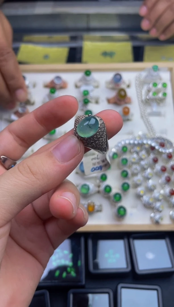 翡翠裸石奶*.天然翡翠蛋面18