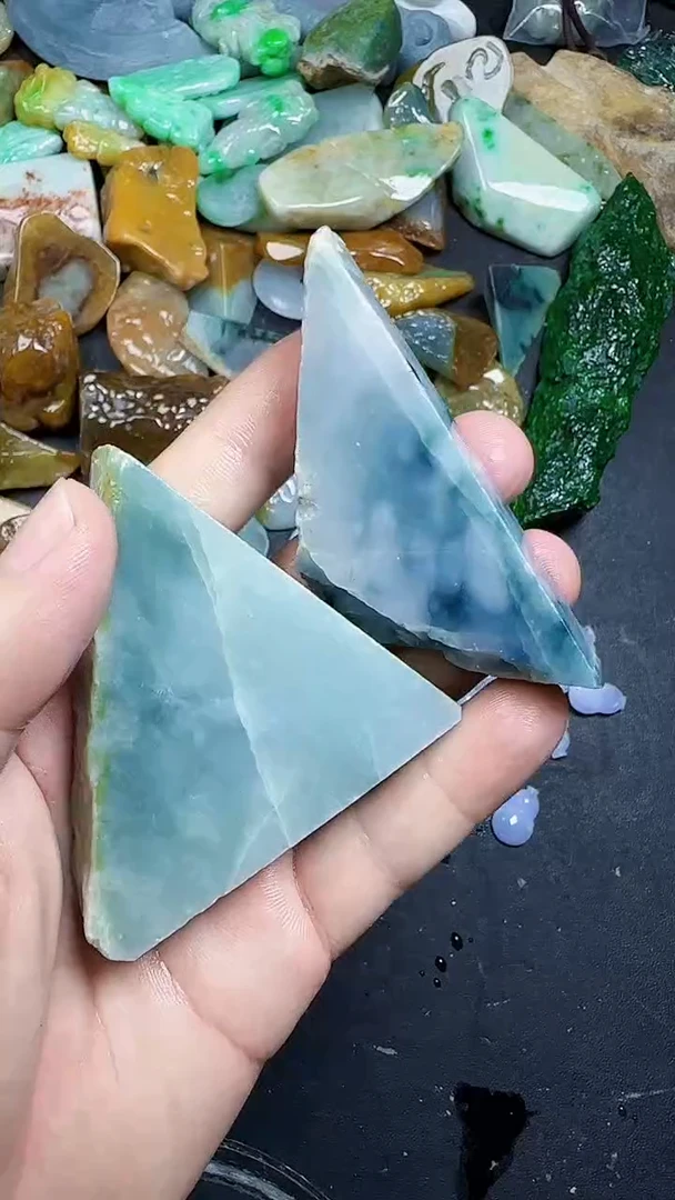 翡翠挂件未镶嵌046翡翠