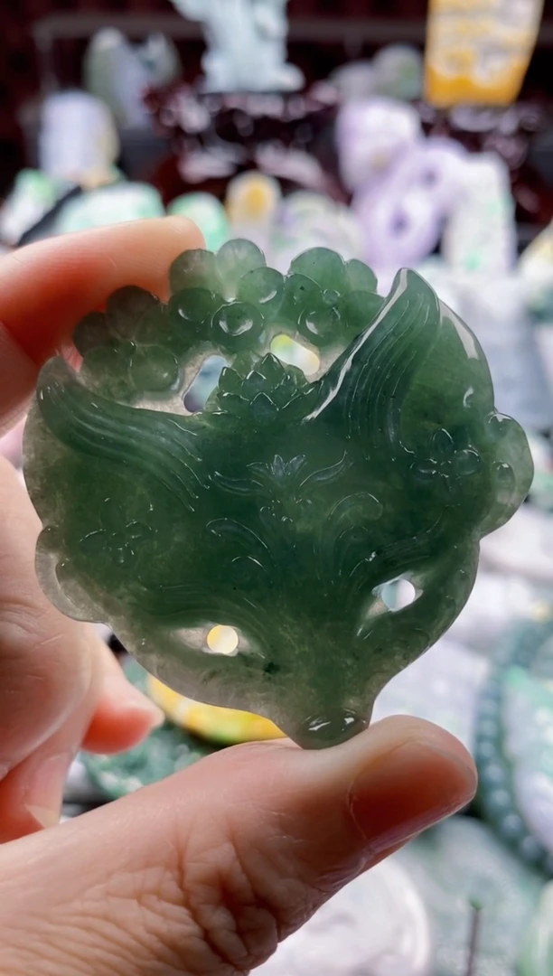 翡翠未镶嵌吊坠(不含链)1