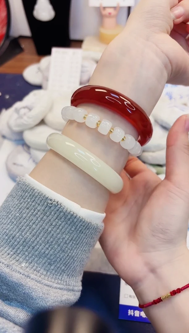 【闪购商品】石英质玉手镯未镶嵌190-玛瑙-圈口58