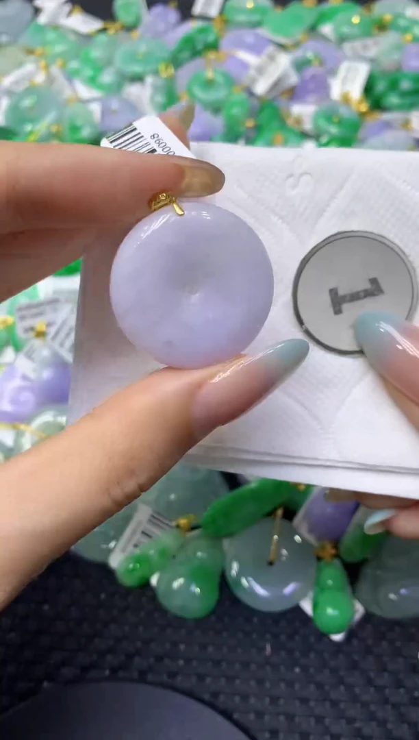 颈饰未镶嵌翡翠天然缅甸翡翠A货