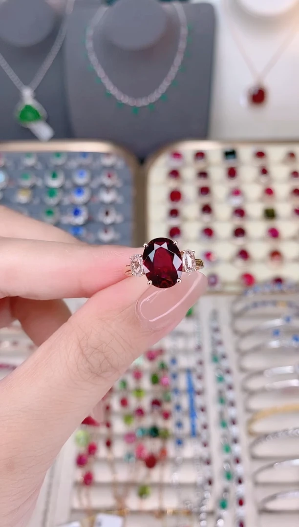 18K金镶嵌碧玺戒指碧玺3.45CT