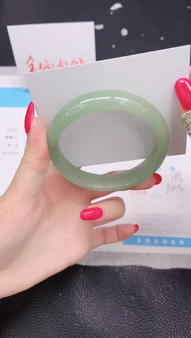 未镶嵌手镯石英质玉168-60.5