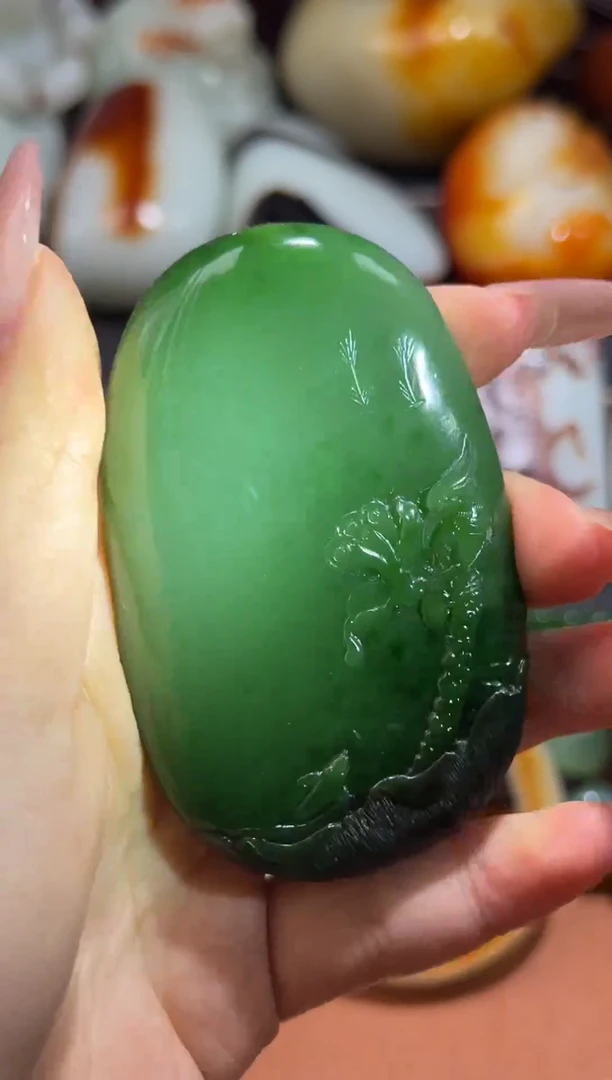 未镶嵌和田玉把件淡*和田玉