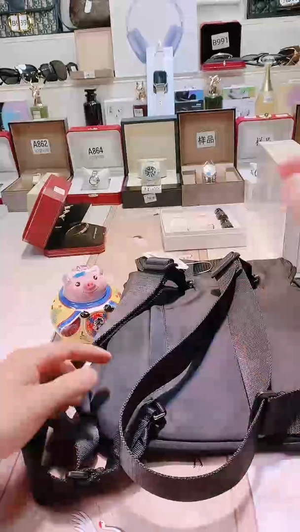 瓷片瓷器 库房到期 全部地板价@@1