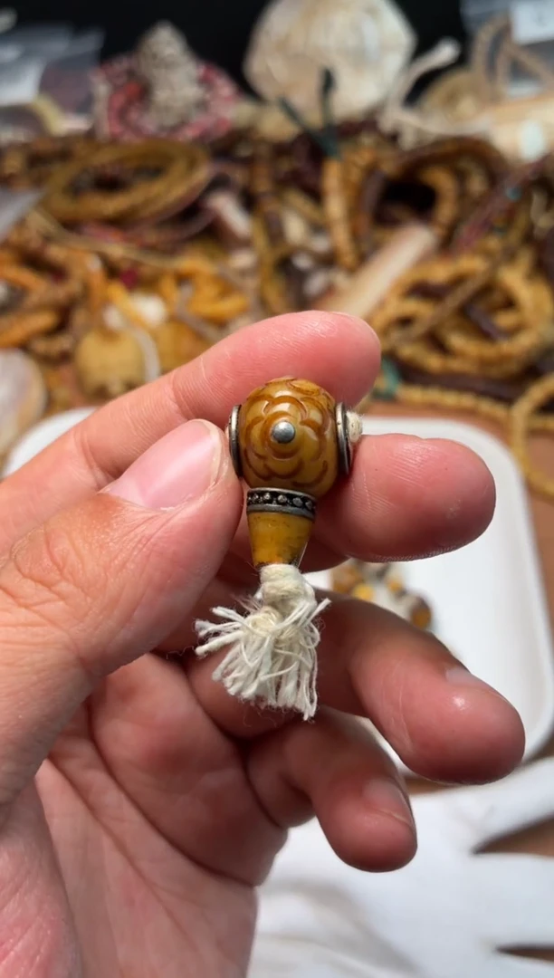 牛骨其他P1241-格桑花三通-有棕裂