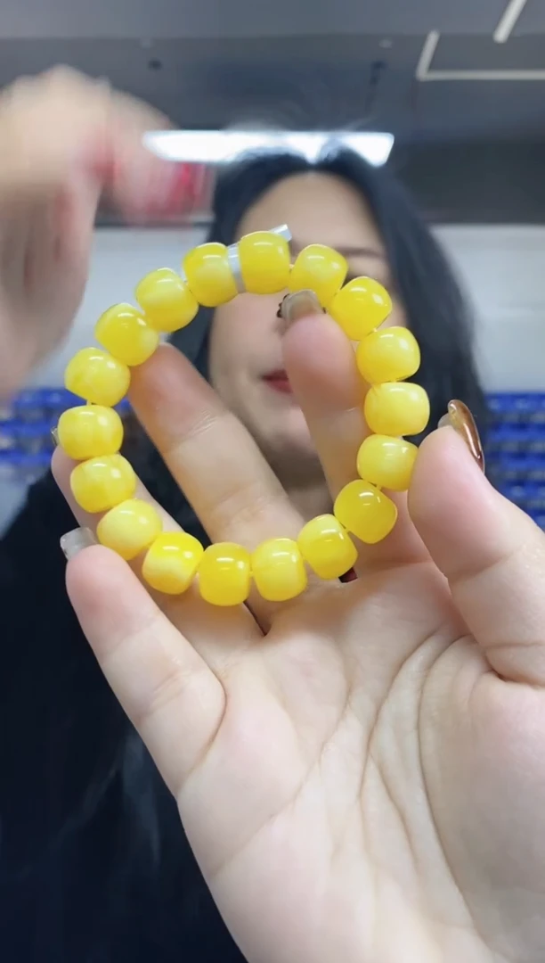 【闪购商品】蜜蜡裸石未镶嵌多样性发其一颜色微差