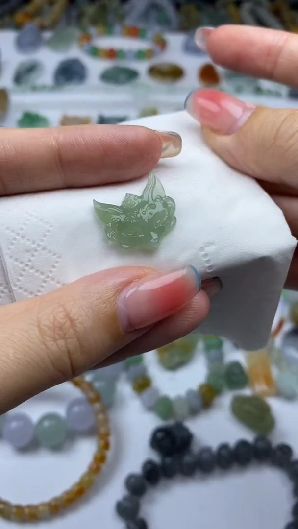 未镶嵌定制翡翠毛货定制不退不换