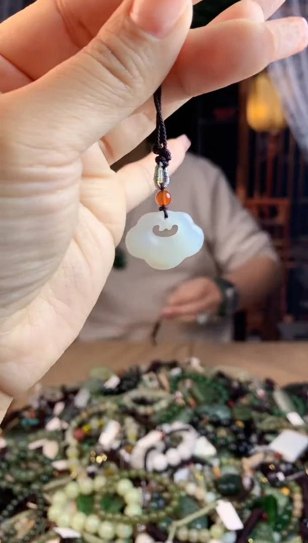 【闪购商品】和田玉挂件未镶嵌多样性发货拍一发一