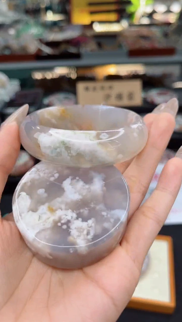 【闪购商品】石英质玉手镯未镶嵌56圈口（不退不换）1650137