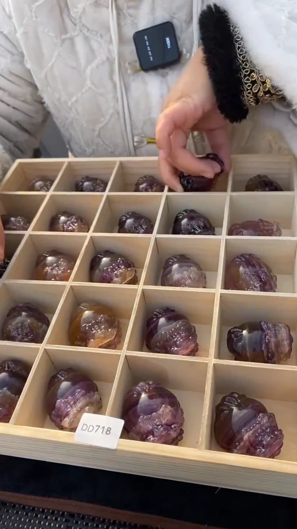 【闪购商品】萤石龙龟未镶嵌（紫黄）萤石龙龟D718多样性发其一