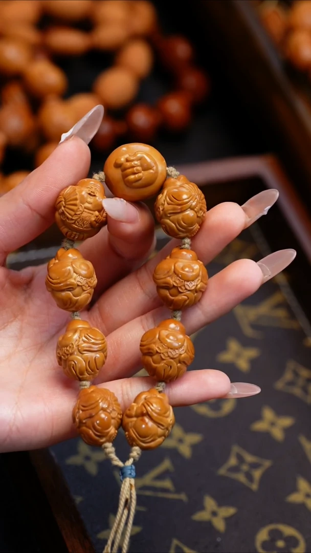 【闪购商品】橄榄核吊坠苏工橄榄核