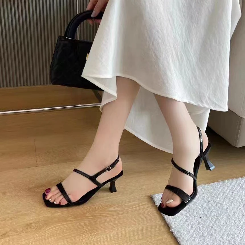 Y6903   新款法式气质百搭时尚细跟凉鞋