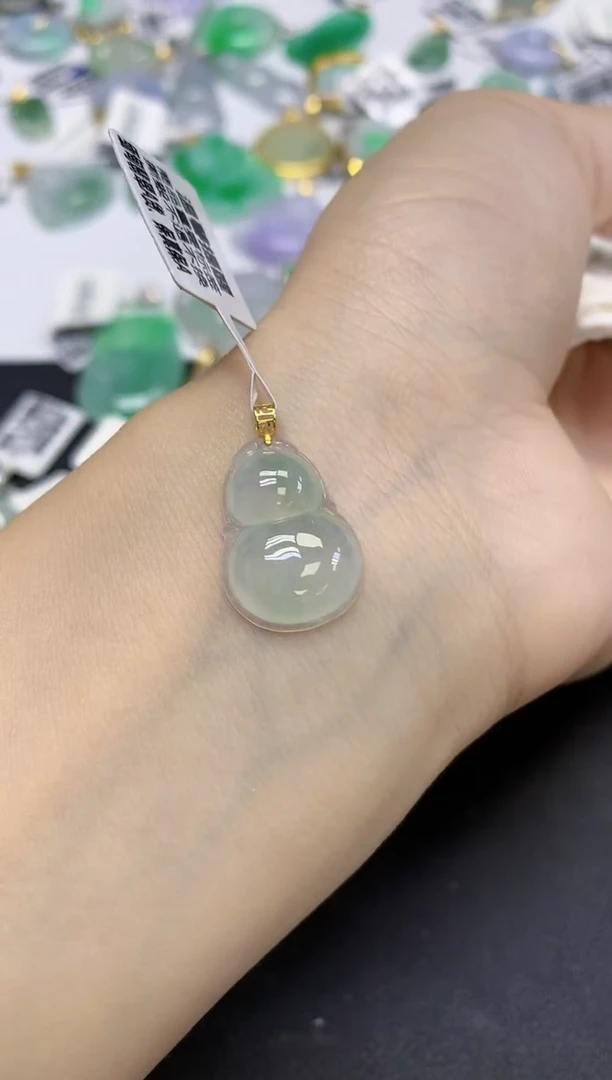 颈饰18K金镶嵌翡翠天然缅甸翡翠A货百元以上9元证书费自理