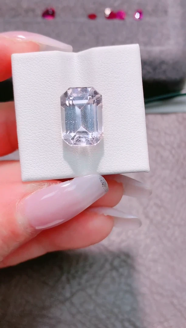 未镶嵌锂辉石裸石10.88ct