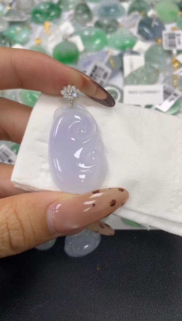 颈饰18K金镶嵌翡翠a货假一赔三支持复检百元上9元证书费自理