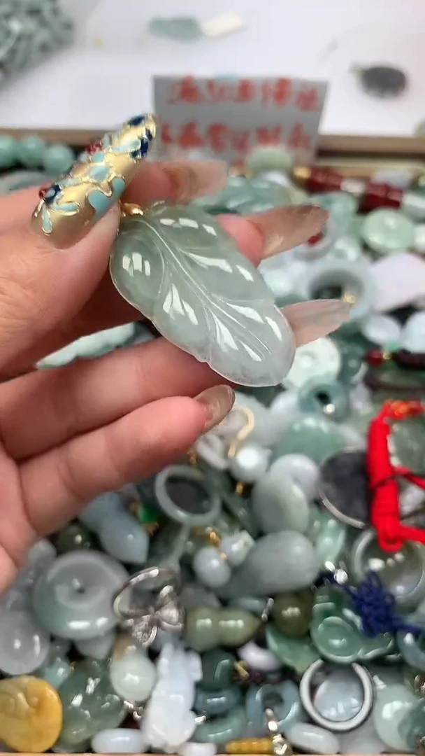 吊坠(不含链)未镶嵌翡翠80