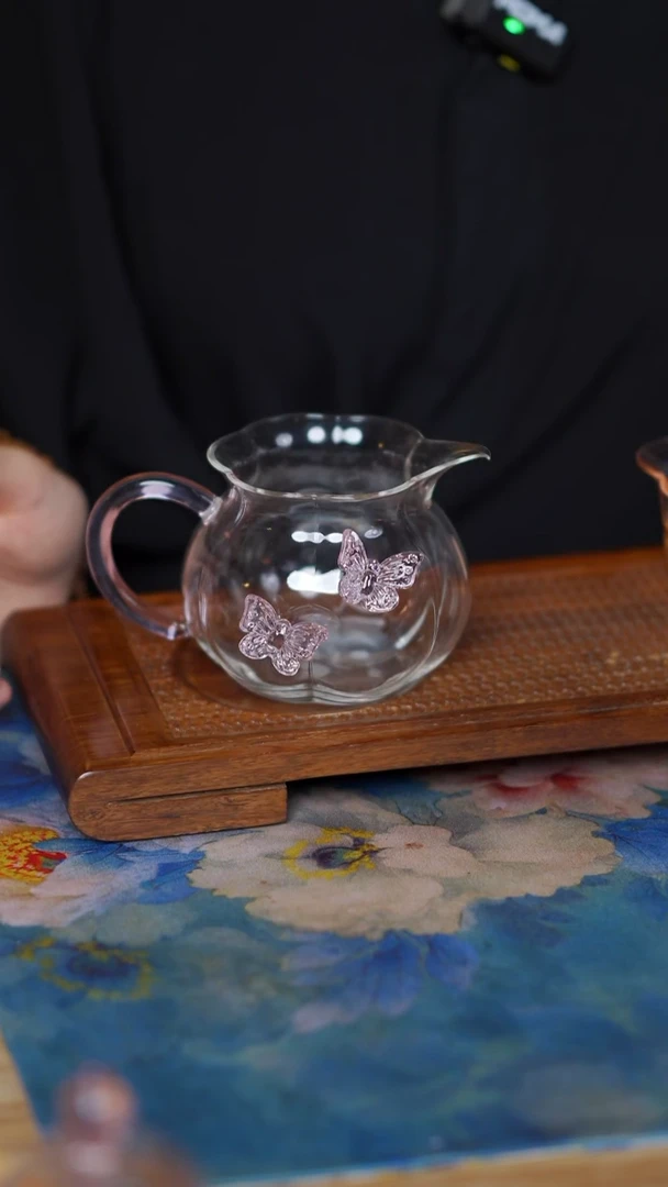 粉色 蝴蝶 纳福公杯