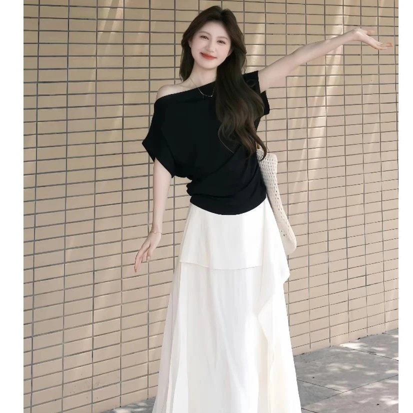 设计感黑色斜领露肩短袖T恤女气质纯欲轻熟风显瘦百搭短款上衣夏