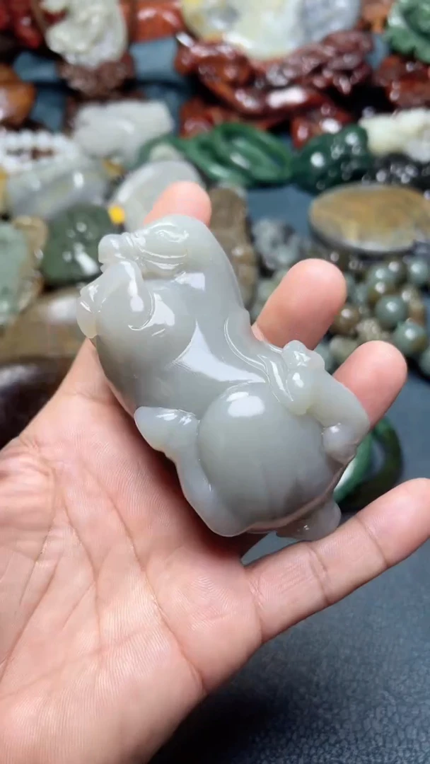 和田玉未镶嵌把件-