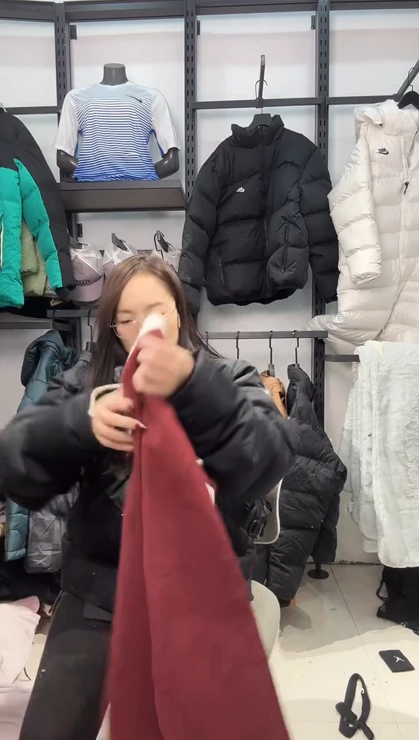 2484 闪购编码  运动卫衣裤以直播间过款为准 尺码  · M150大童