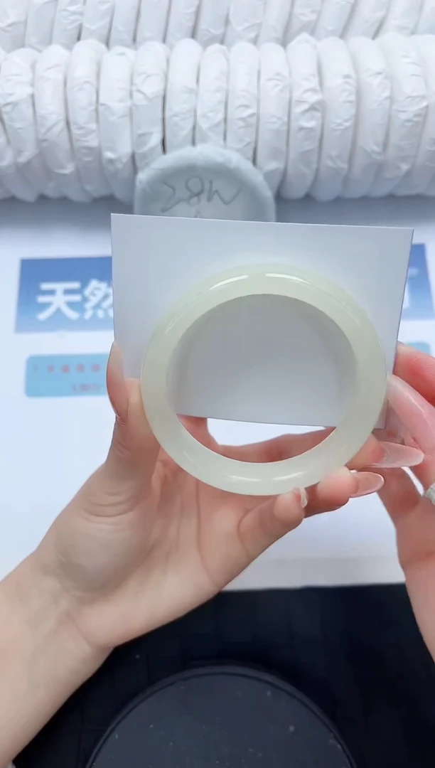 【闪购商品】石英质玉手镯未镶嵌N163-58