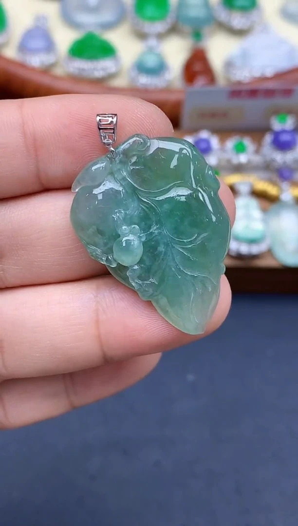 颈饰18K金镶嵌翡翠190-中国好珍宝