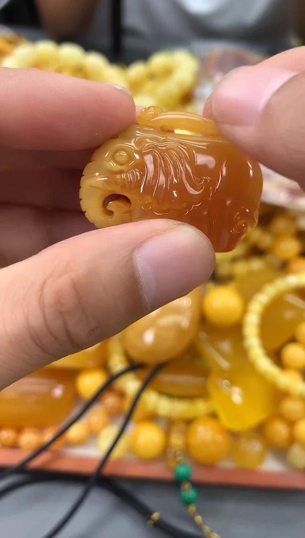 未镶嵌蜜蜡裸石吊坠